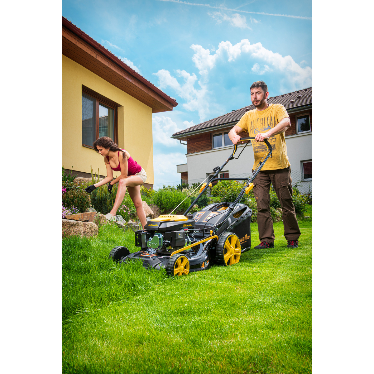 Benzínová kosačka na trávu Riwall PRO RPM 5135 4v1 s pojazdom Náhľad