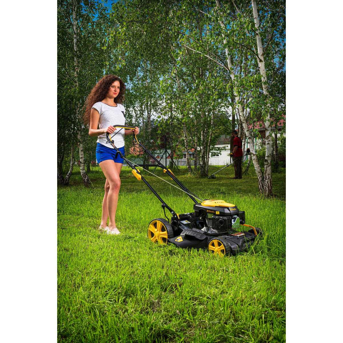Benzínová kosačka na trávu Riwall PRO RPM 5135 4v1 s pojazdom Náhľad