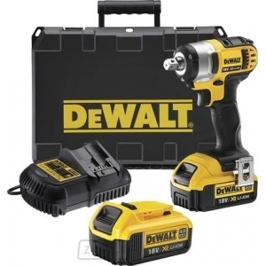 DCF880M2 Aku rázový uťahovák 18V XR, 2x4,0Ah DeWALT + kufor