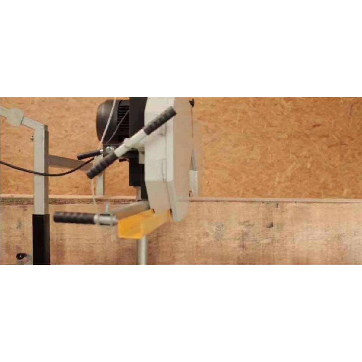 Kmeňová pásová elektrická píla LUMAG BSW66 400V Náhľad