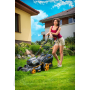 Riwall PRE RALM 4640SPi aku 40 V trávna kosačka 4v1 s pojazdom a bezuhlíkovým motorom náhled