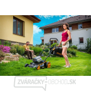 Riwall PRE RALM 4640SPi aku 40 V trávna kosačka 4v1 s pojazdom a bezuhlíkovým motorom náhled