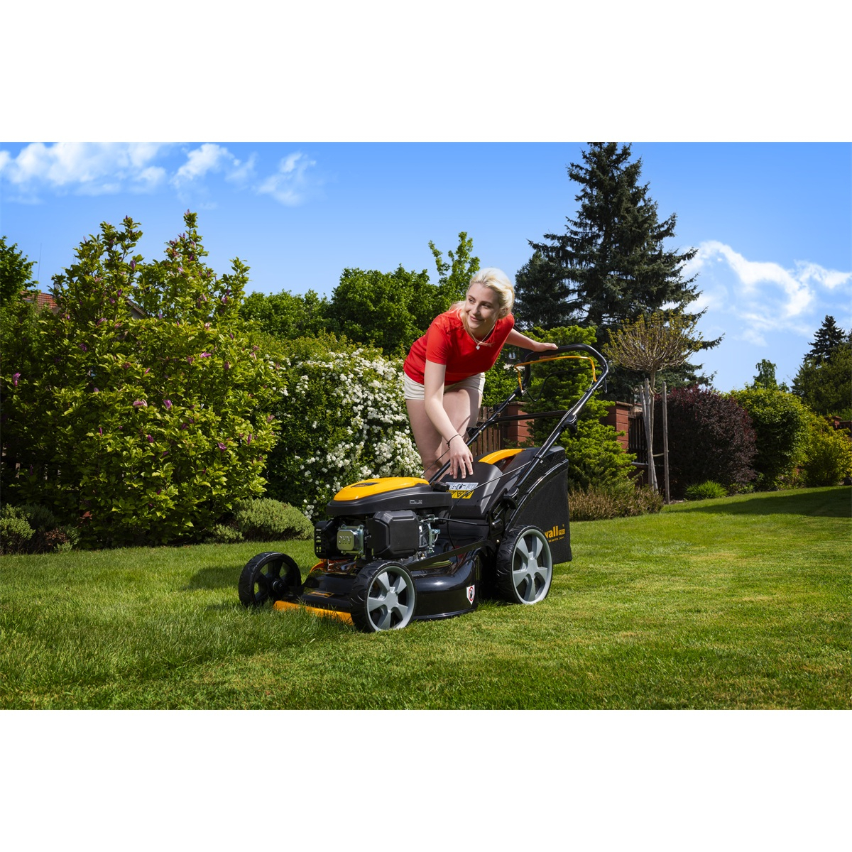 Benzínová kosačka na trávu Riwall PRO RPM 5155 PRO 4v1 s pojazdom Náhľad