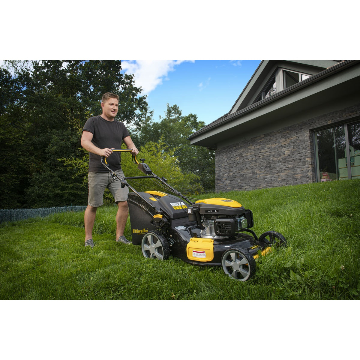 Benzínová kosačka na trávu Riwall PRO RPM 5155 V PRO 4v1 s variabilným pojazdom Náhľad