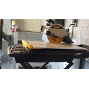 DeWALT Rezačka s posuvným stolom a stojanom pre mokré rezanie dlažby, 250 mm, D24000S náhled