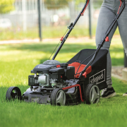 Benzínová kosačka na trávu Scheppach MP 132-42 2v1 bez pojazdu Náhľad