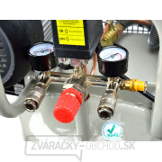 #Vertikálny olejový kompresor 100L (1) Náhľad