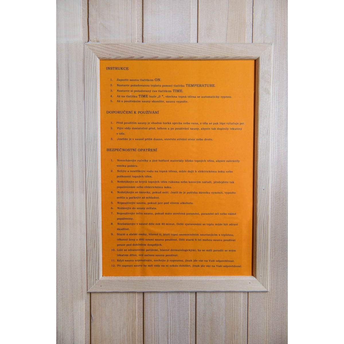Infrasauna DeLuxe 2223 Carbon BT Náhľad