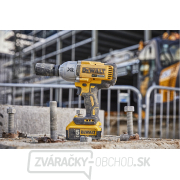 Aku rázový uťahovák 18V bez aku DeWALT DCF897NT náhled