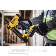 Aku pre elektrikára sponkovačka 18V 2x2,0Ah DeWALT DCN701D2 náhled