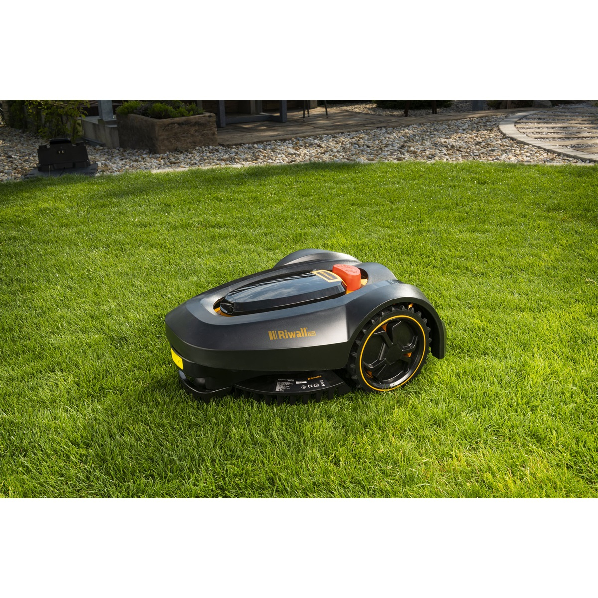 Riwall PRO RRM 600 robotická aku kosačka 600 m2 Náhľad