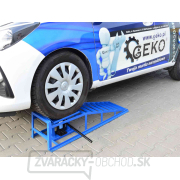 Rampa nájazdová 2 t GEKO, s hydraulickým zdvihákom - 2ks náhled