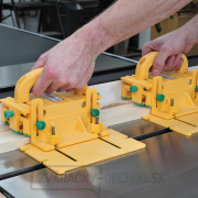 Posuvný a prítlačný prípravok MICROJIG GRR-RIPPER GR-200 s nastaviteľnou stabilizačnou doskou náhled