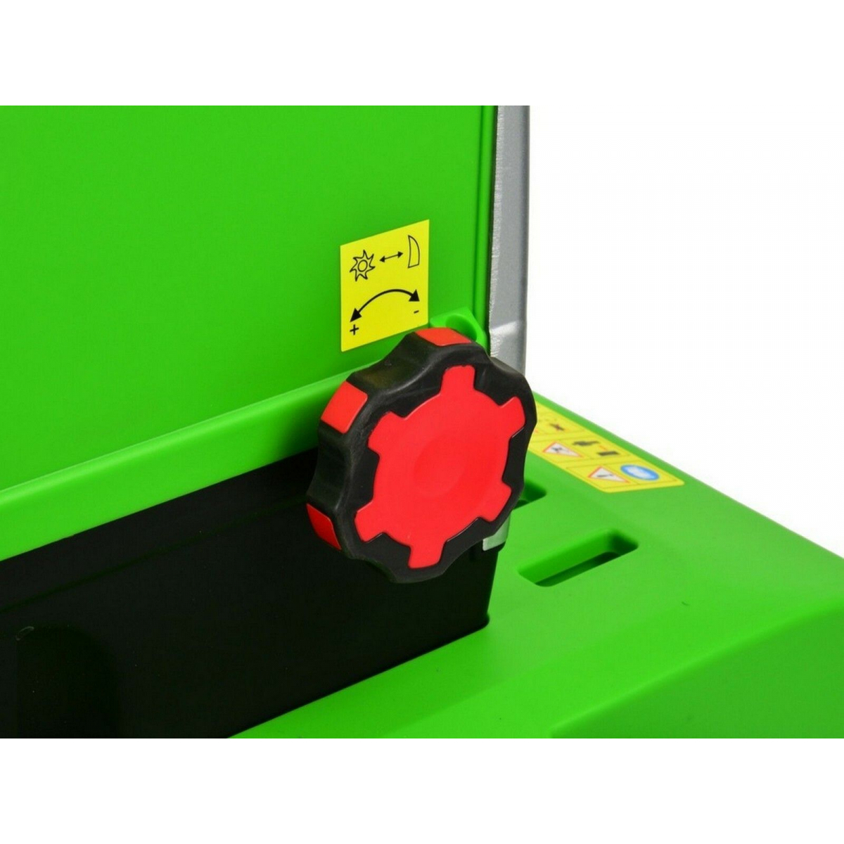 Drvič záhradného odpadu s boxom, 2800W, 60l GEKO Náhľad