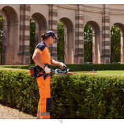 Akumulátorové nožnice na živý plot CRAMER 82HD62 (Dodávané bez batérie a nabíjačky) náhled