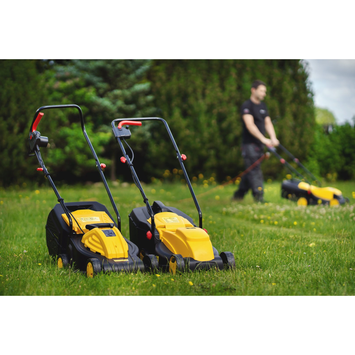 GEKO G83026 - Elektrická kosačka na trávu, 1200W, 32 cm Náhľad