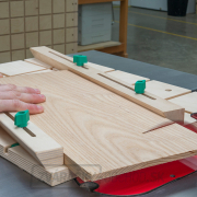 Nastaviteľná lišta do vodiacej koľajnice MICROJIG ZEROPLAY 360 SLED so skrutkami do rybinových drážok Nastaviteľná lišta do vodiacej koľajnice MICROJIG ZEROPLAY 360 SLED so skrutkami do rybinových drážok náhled