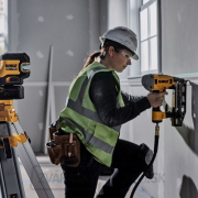 Akumulátorový zelený krížový laser s olovnicou 18V/12V bez batérie DeWALT DCE822NG18 Akumulátorový zelený krížový laser s olovnicou 18V/12V bez batérie DeWALT DCE822NG18 náhled