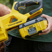 Akumulátorová reťazová píla V60 bez batérie Stanley FatMax SFMCCSB664B Akumulátorová reťazová píla V60 bez batérie Stanley FatMax SFMCCSB664B náhled