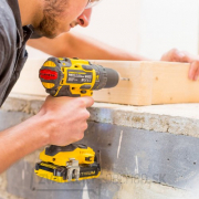 Akumulátorová príklepová vŕtačka 18V 2x2,0Ah Stanley FatMax FMC627D2 Náhľad