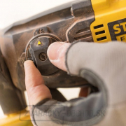 Aku vŕtacie kladivo SDS-Plus 18V bez batérie Stanley FatMax FMCD900B náhled