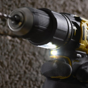 Akumulátorová príklepová vŕtačka V20 18V 2x1,5Ah Stanley FatMax SFMCD711C2S Akumulátorová príklepová vŕtačka V20 18V 2x1,5Ah Stanley FatMax SFMCD711C2S náhled