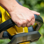 Akumulátorové nožnice na živý plot V60 bez batérie Stanley FatMax SFMCHTB866B Akumulátorové nožnice na živý plot V60 bez batérie Stanley FatMax SFMCHTB866B náhled