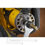 Akumulátorová frézka 8 mm V20 18V Stanley FatMax SFMCW400B náhled