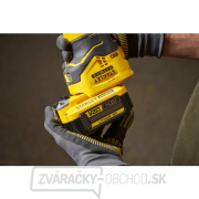 Akumulátorová frézka 8 mm V20 18V Stanley FatMax SFMCW400B náhled