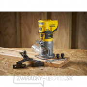 Akumulátorová frézka 8 mm V20 18V Stanley FatMax SFMCW400B náhled