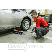 Hydraulický nízkoprofilový zdvihák (hever) 2,5t, Tagred TA253 Hydraulický nízkoprofilový zdvihák (hever) 2,5t, Tagred TA253 náhled