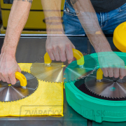 Súprava na čistenie bitov, fréz a pílových kotúčov MICROJIG BLADECLEAN Súprava na čistenie bitov, fréz a pílových kotúčov MICROJIG BLADECLEAN náhled