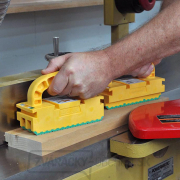 Posuvný blok MICROJIG GRR-RIPPER 2 GO pre rezanie na stolnej formátovacej píle Posuvný blok MICROJIG GRR-RIPPER 2 GO pre rezanie na stolnej formátovacej píle náhled