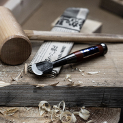 Japonské rezbárske dláto YOSHIHIRO Tataki Sotomaru - 24 mm Japonské rezbárske dláto YOSHIHIRO Tataki Sotomaru - 24 mm náhled