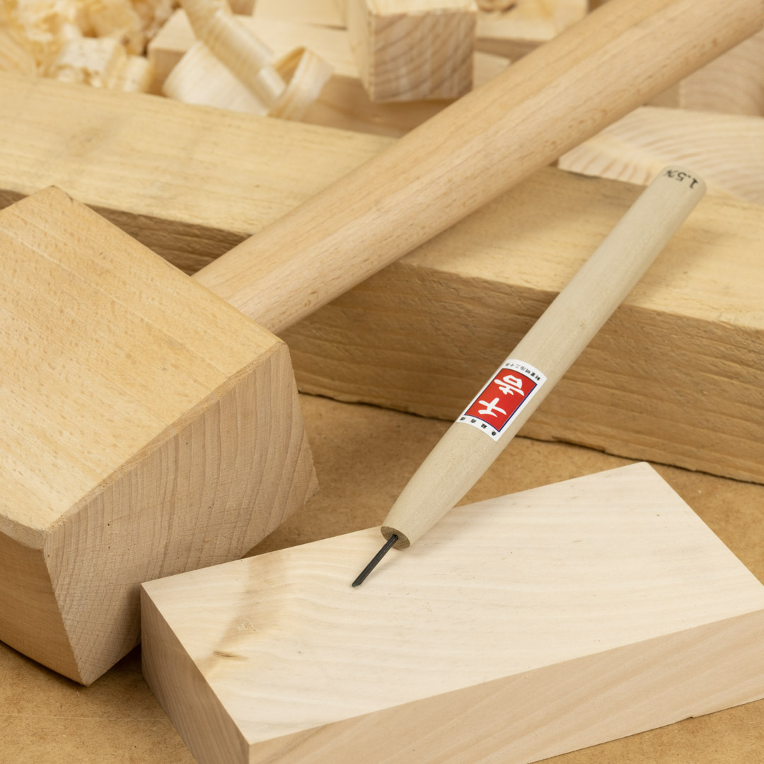 Japonské rezbárske mini-dláto SENKICHI s U čepeľou - 1,5 mm