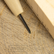 Japonské rezbárske mini-dláto SENKICHI s U čepeľou - 1,5 mm Japonské rezbárske mini-dláto SENKICHI s U čepeľou - 1,5 mm náhled