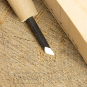 Japonské rezbárske mini-dláto SENKICHI so šikmou čepeľou - 4,5 mm Japonské rezbárske mini-dláto SENKICHI so šikmou čepeľou - 4,5 mm náhled