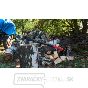 Štiepacia sekera 28