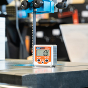 IGM Digitálny uhlomer +/- 180°, rozlíšenie na 0,1° náhled