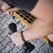 Multifunkčný skladací stôl a plošina STRONGBOLD StrongBench B910 náhled