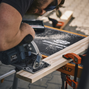 Multifunkčný skladací stôl a plošina STRONGBOLD StrongBench B910 náhled