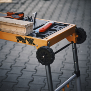Multifunkčný skladací stôl a plošina STRONGBOLD StrongBench B910 náhled