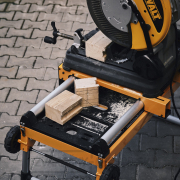 Stojan STRONGBOLD StrongRail B920 pre pokosovú pílu Stojan STRONGBOLD StrongRail B920 pre pokosovú pílu náhled