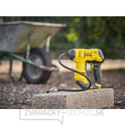 Ručný akumulátorový kompresor V20 18V bez batérie Stanley FatMax SFMCE521B náhled