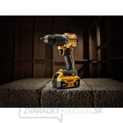 Akumulátorová príklepová vŕtačka XR Li-Ion 18V/2x5,0Ah k 100. výročiu DeWALT DCD100YP2T Akumulátorová príklepová vŕtačka XR Li-Ion 18V/2x5,0Ah k 100. výročiu DeWALT DCD100YP2T náhled