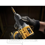 Akumulátorová príklepová vŕtačka XR Li-Ion 18V/2x5,0Ah k 100. výročiu DeWALT DCD100YP2T Akumulátorová príklepová vŕtačka XR Li-Ion 18V/2x5,0Ah k 100. výročiu DeWALT DCD100YP2T náhled