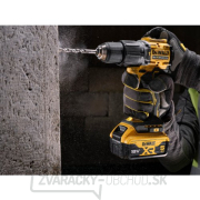 Akumulátorová príklepová vŕtačka XR Li-Ion 18V/2x5,0Ah k 100. výročiu DeWALT DCD100YP2T Akumulátorová príklepová vŕtačka XR Li-Ion 18V/2x5,0Ah k 100. výročiu DeWALT DCD100YP2T náhled