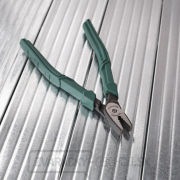 Japonské elektrikárske kombinované kliešte ENGINEER Nejisaurus SE Japonské elektrikárske kombinované kliešte ENGINEER Nejisaurus SE náhled