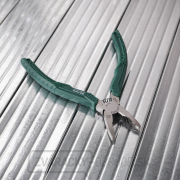 Japonské elektrikárske kombinované kliešte ENGINEER Nejisaurus GT Japonské elektrikárske kombinované kliešte ENGINEER Nejisaurus GT náhled