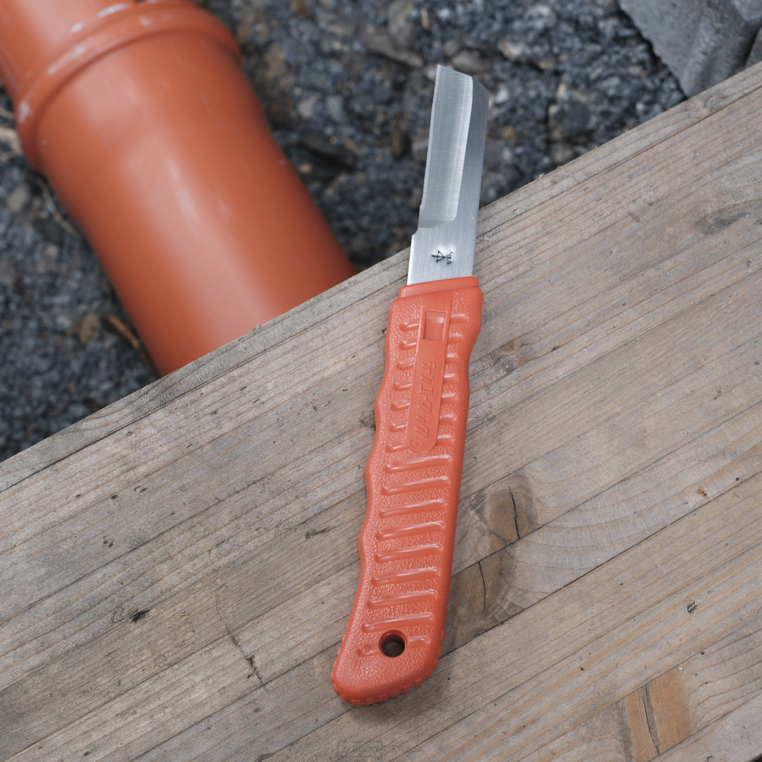 Japonský pracovný a elektrikársky nôž MIRAI DM-1